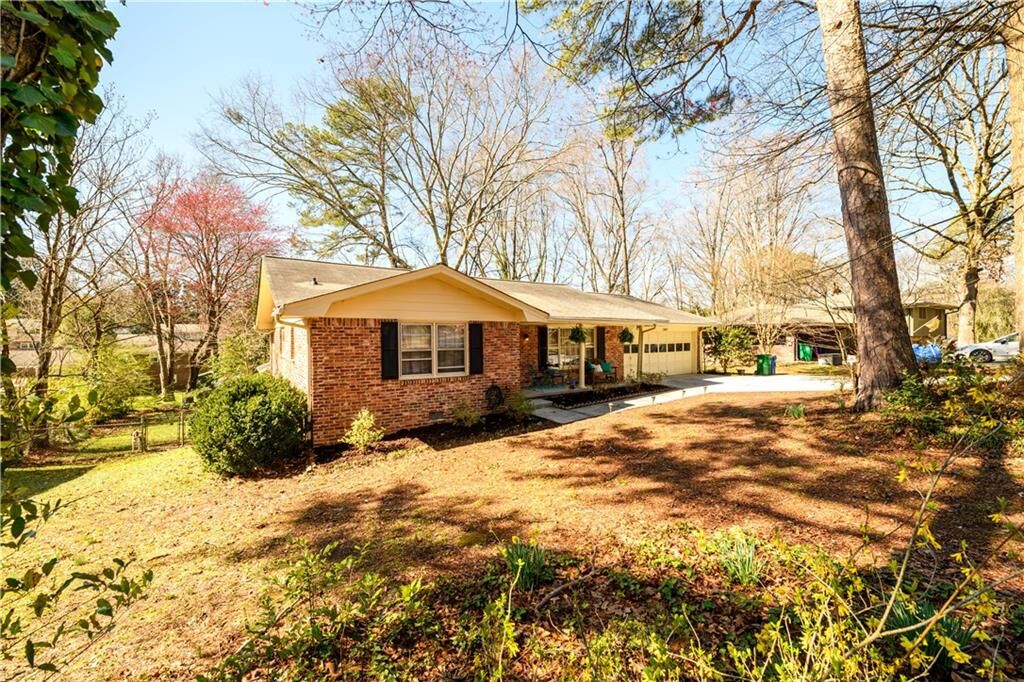 Property Photo: 2899 Pangborn Road GA 30033