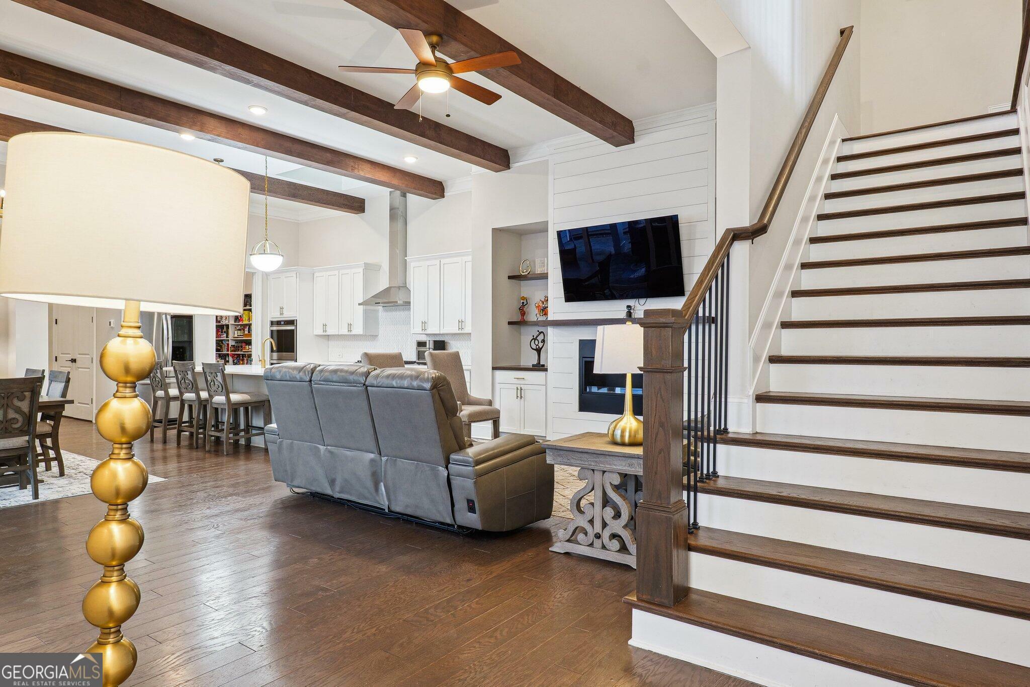 Property Photo: 114 Village Green Avenue GA 30189