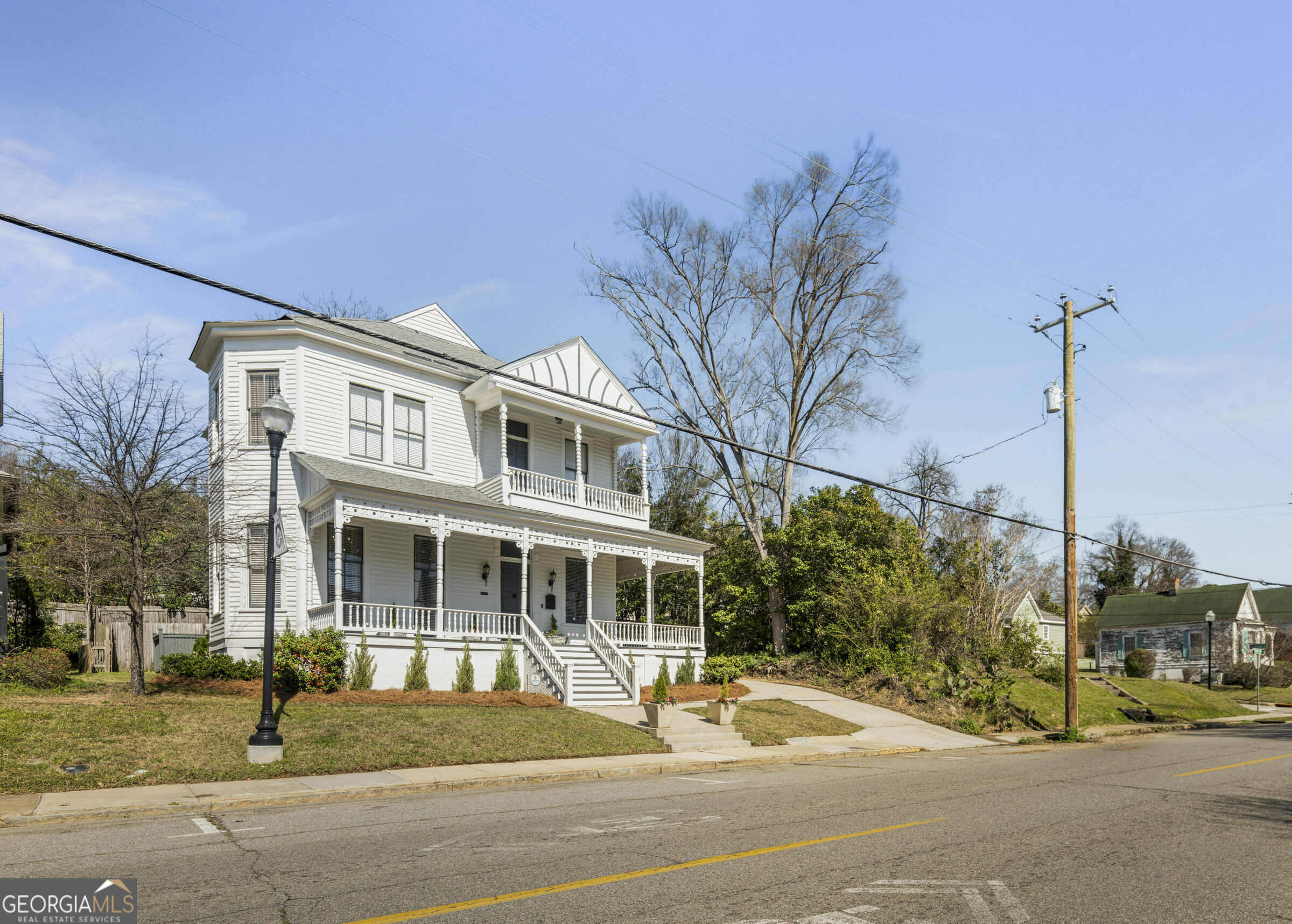 Property Photo:  1029 Oglethorpe Street  GA 31201 