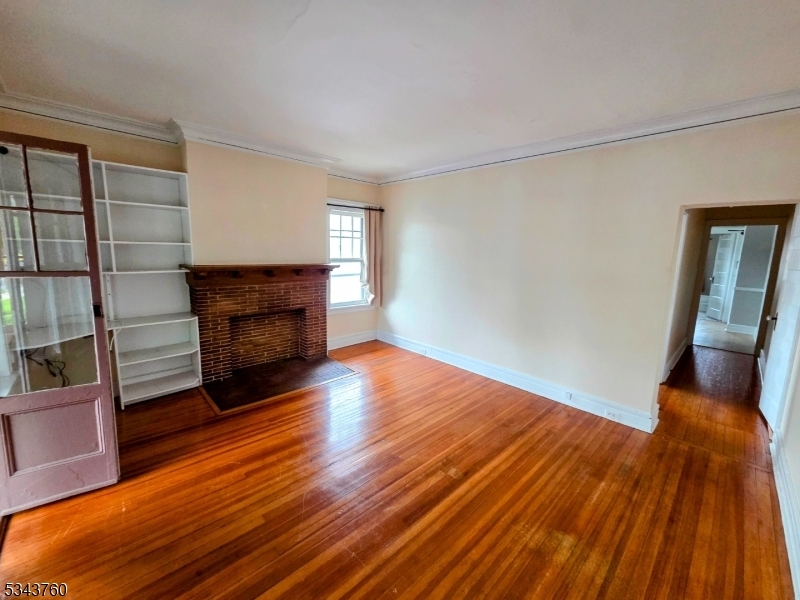 Property Photo: 8 Highland Pl 2L NJ 07040
