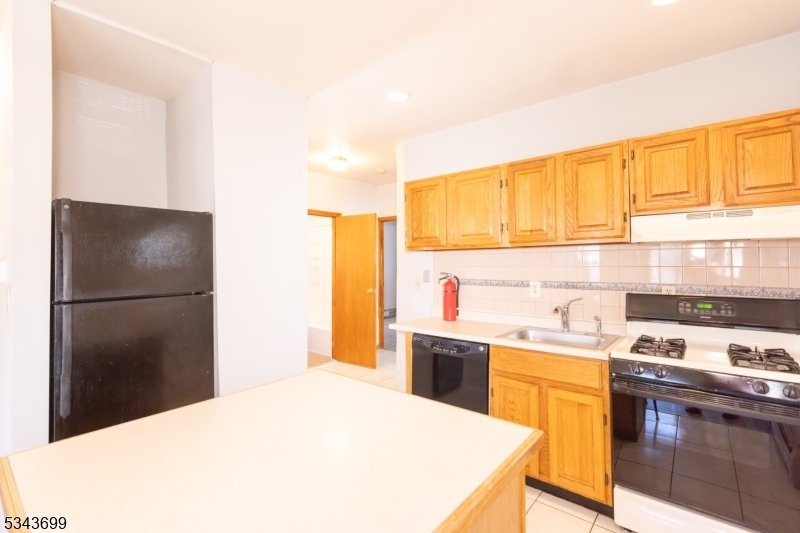 Property Photo: 204 Livingston St NJ 07090