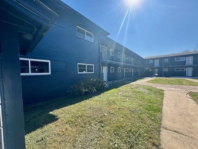 Property Photo: 4706 Yellowstone Boulevard 9 TX 77021