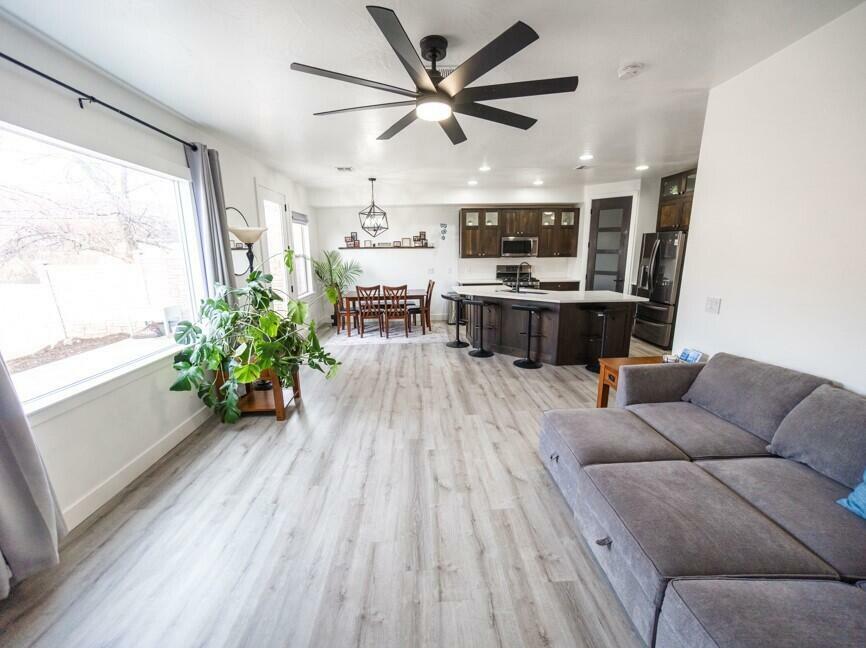 Property Photo: 43 E 820 S UT 84720