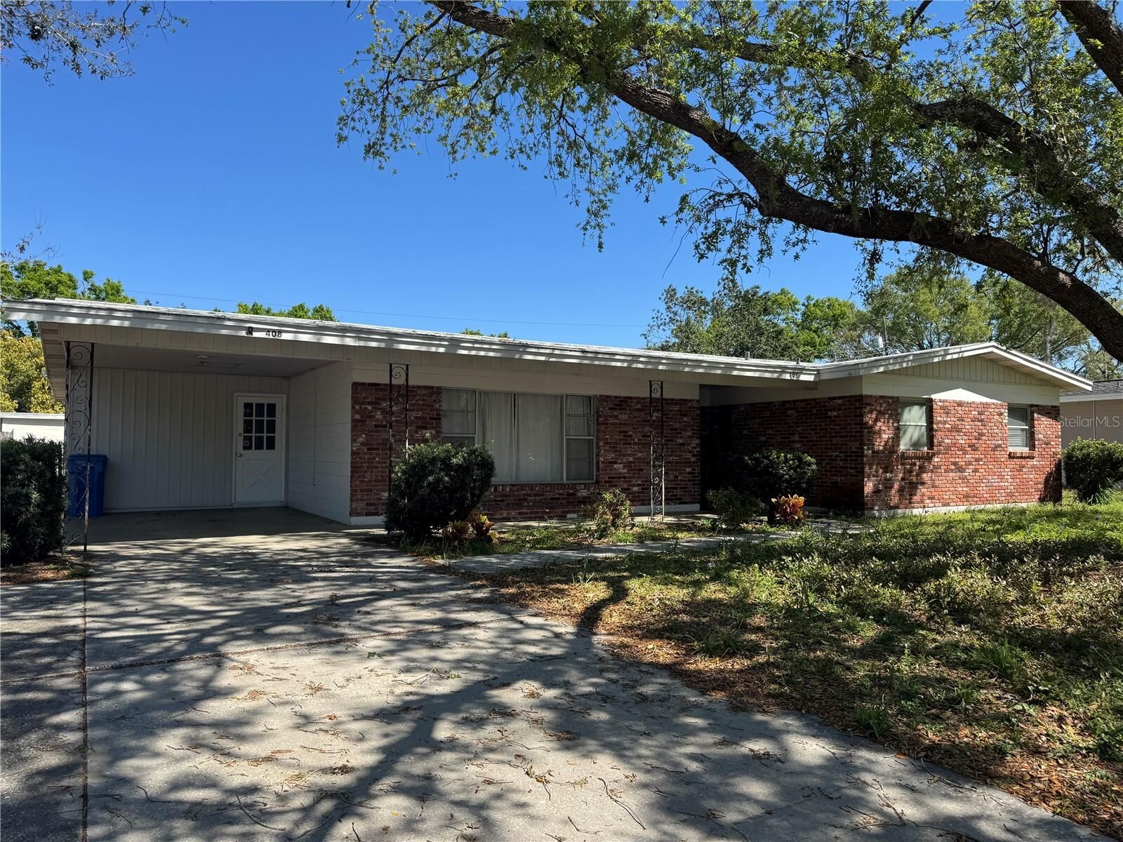 Property Photo: 408 Cranberry Lane FL 33510