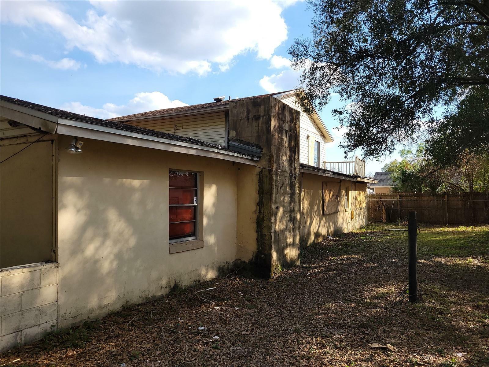 Property Photo:  2652 Ravenall Avenue  FL 32811 