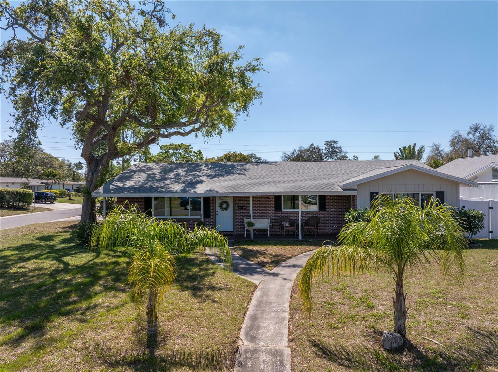 Property Photo: 4500 35th Avenue N FL 33713