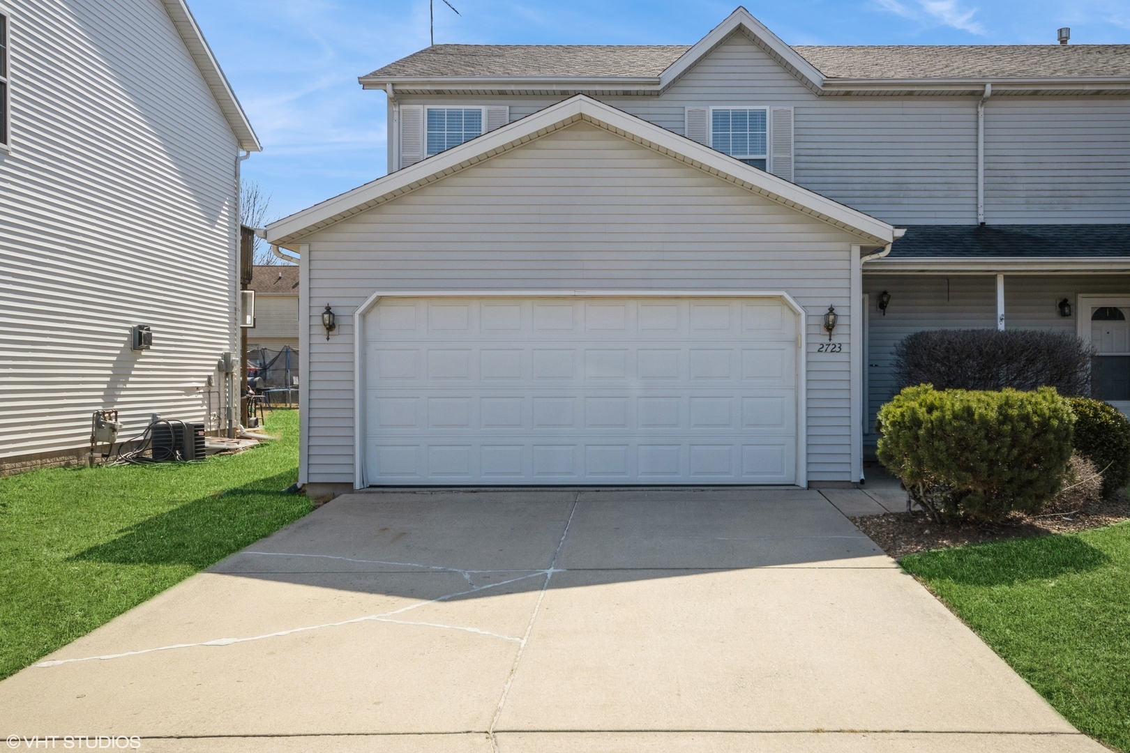 Property Photo: 2723 Gill Street 0 IL 61704