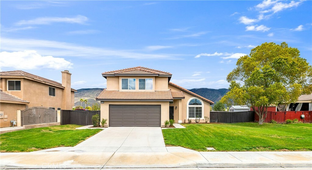 Property Photo:  1445 Lechuga Way  CA 92582 