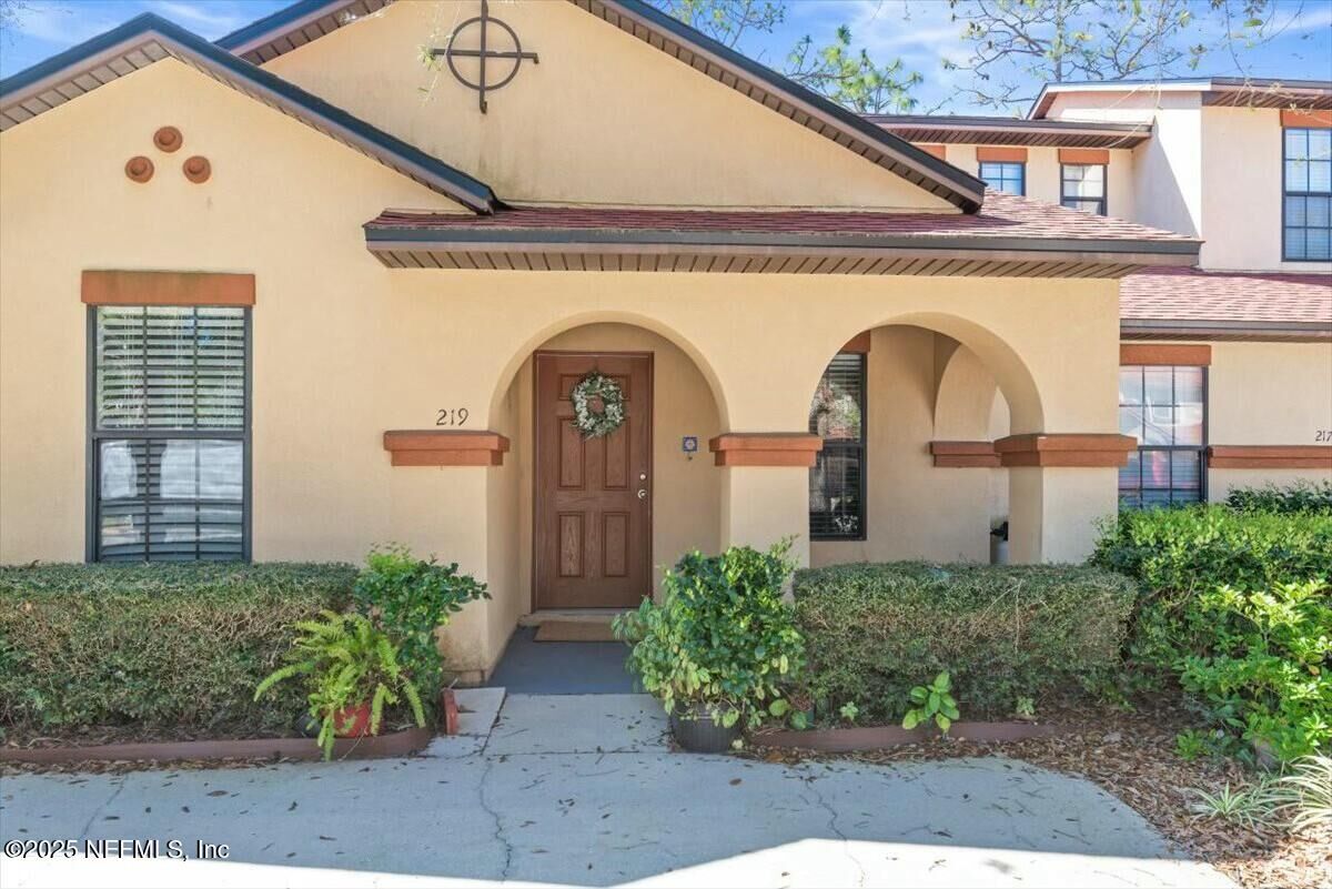 Property Photo: 219 Beech Brook Street FL 32259