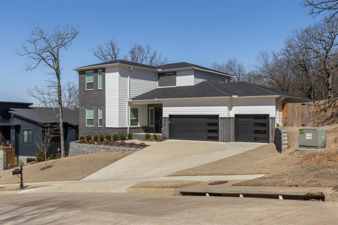 Property Photo: 2352 N Windswept Lane AR 72703