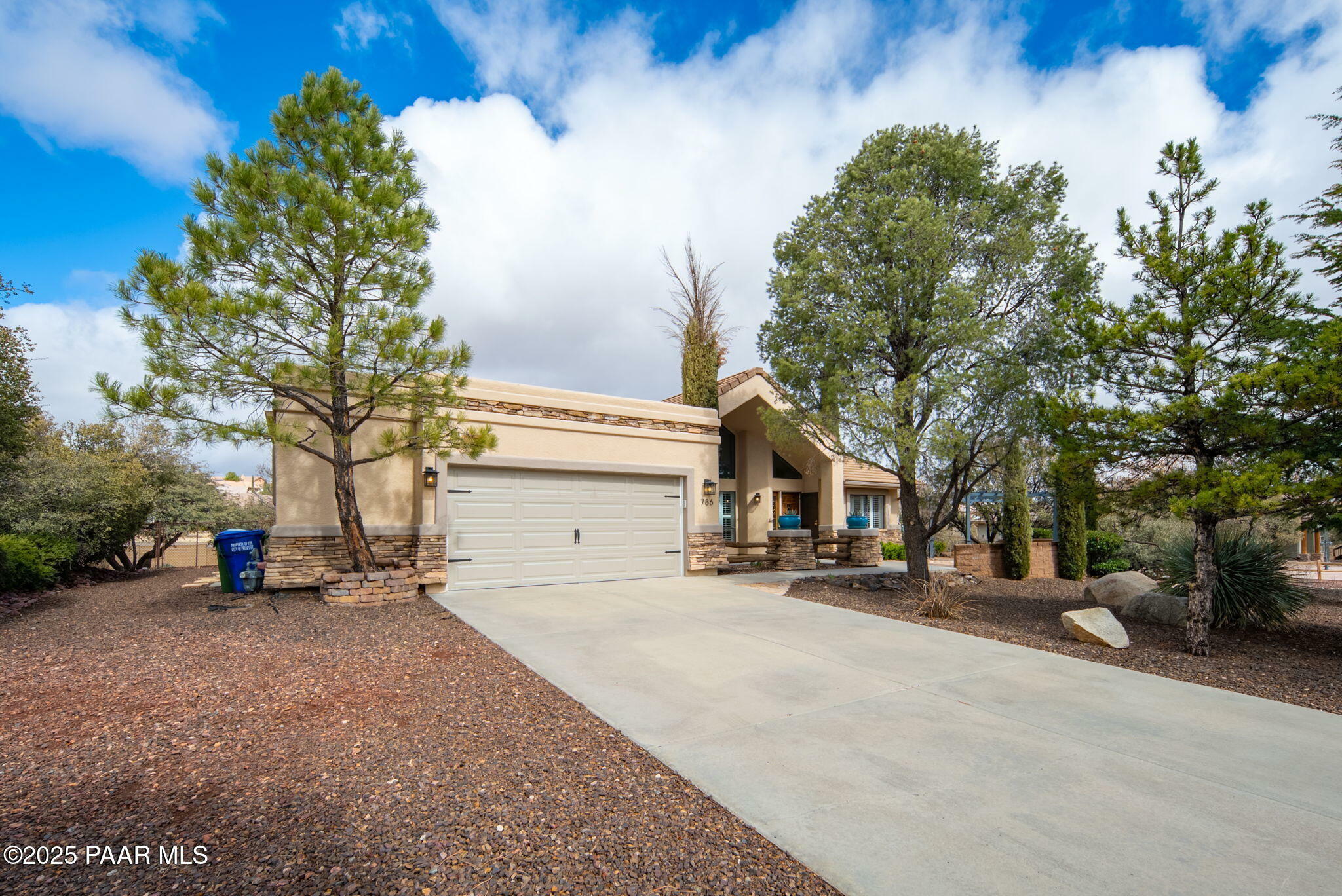 Property Photo:  786 Pinon Oak Drive  AZ 86305 