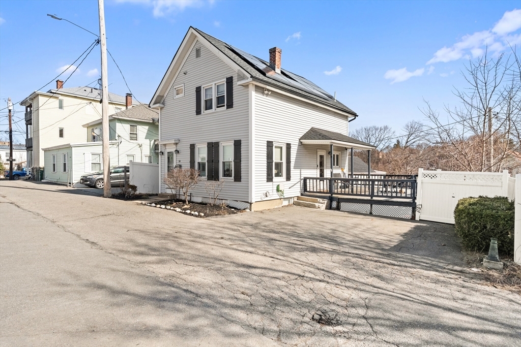 Property Photo:  56 Middle Street Ln  MA 01420 