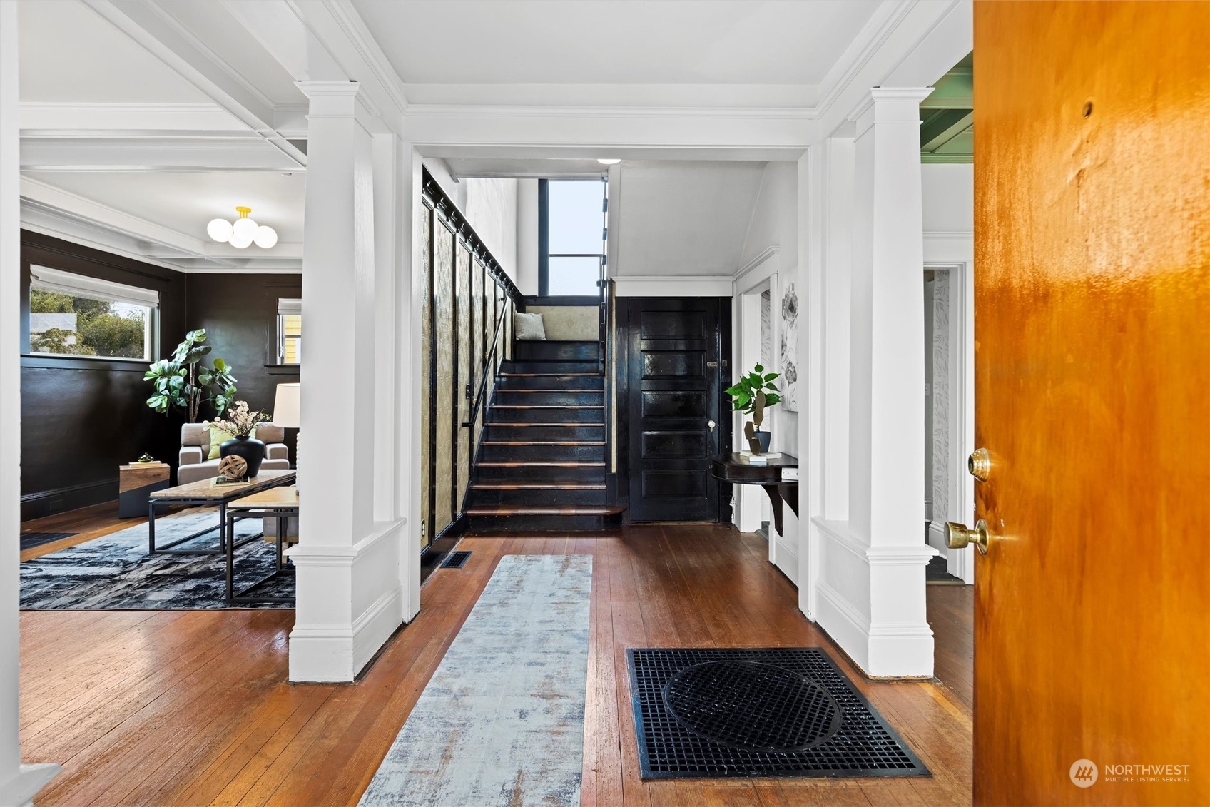 Property Photo: 8336 Renton Avenue S WA 98118