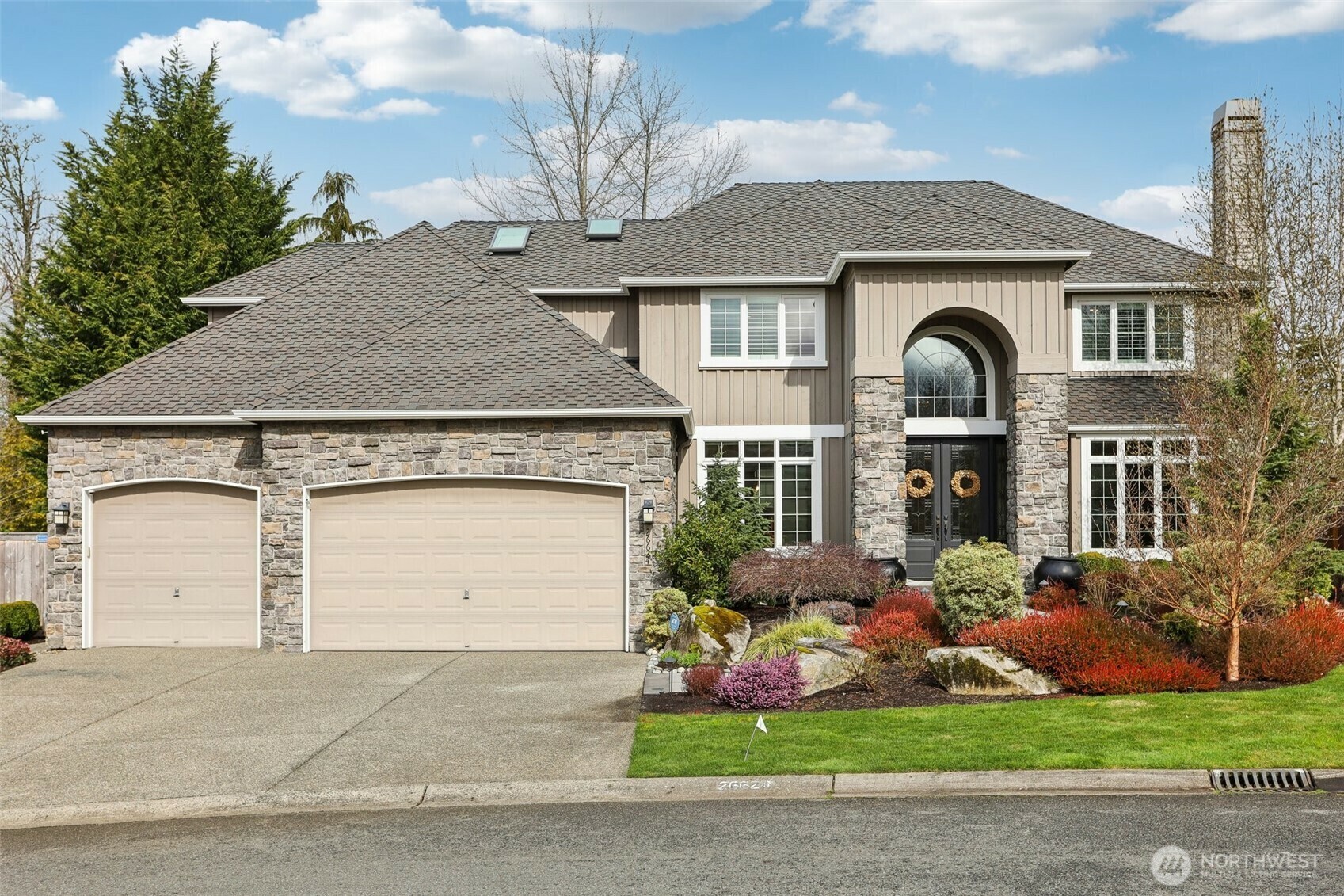 Property Photo:  26624 SE 15th Street  WA 98075 