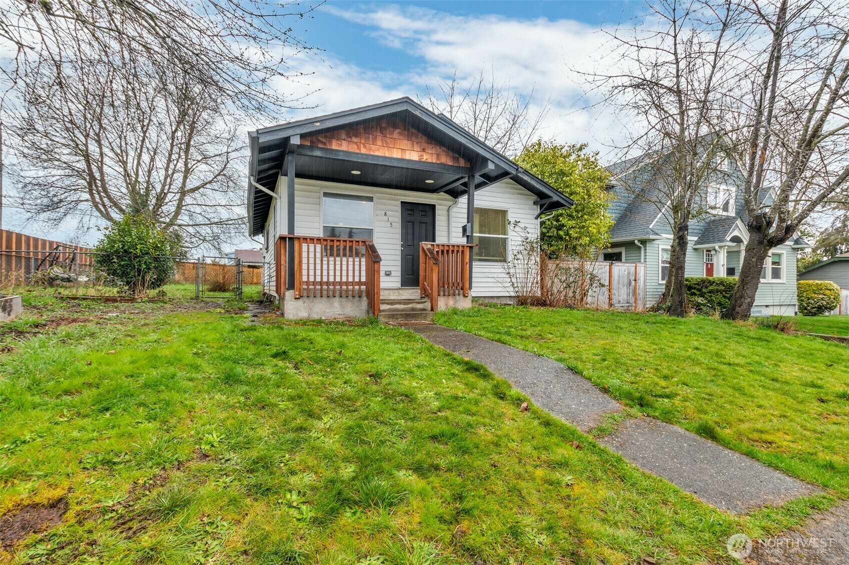 Property Photo: 815 E 63rd Street WA 98404