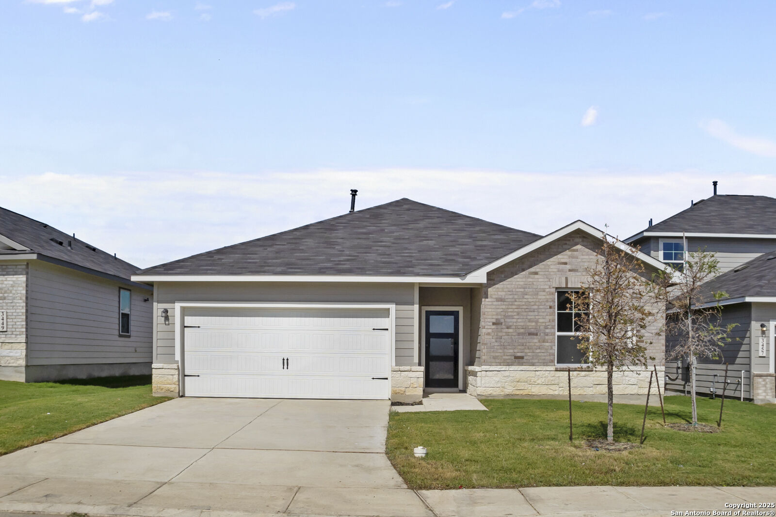 Property Photo: 3453 Meteor Night TX 78109