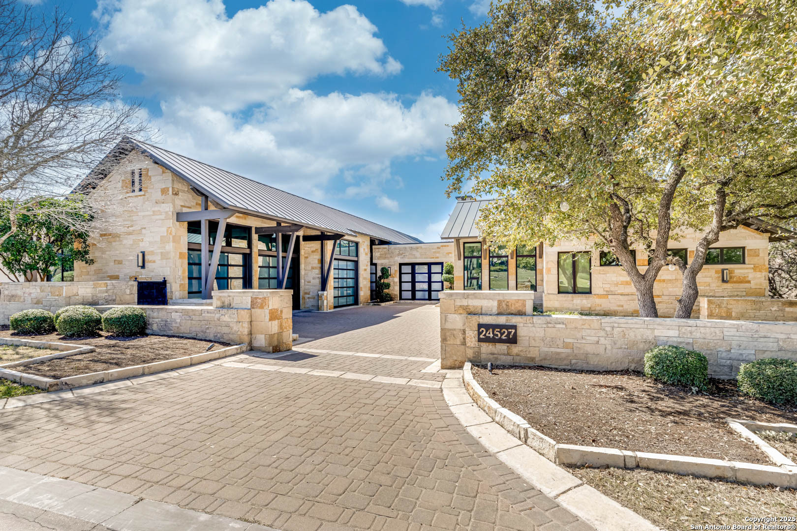 Property Photo: 24527 Cliff Line TX 78257