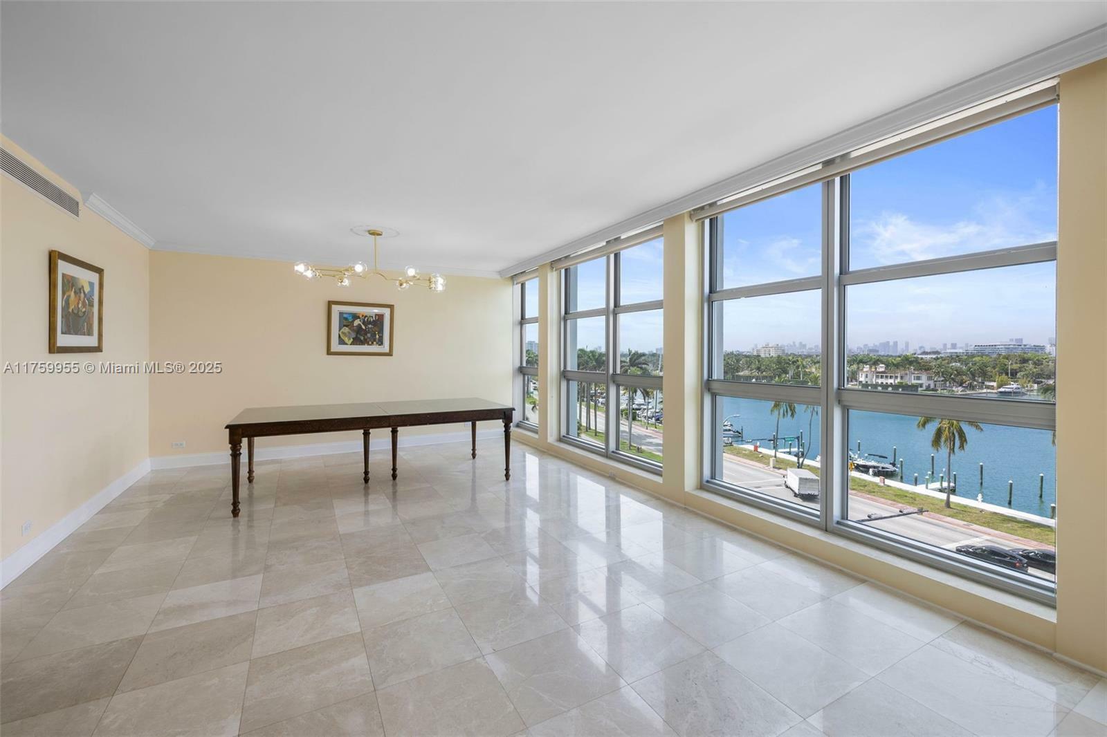 Property Photo:  5055 Collins Ave 6M  FL 33140 