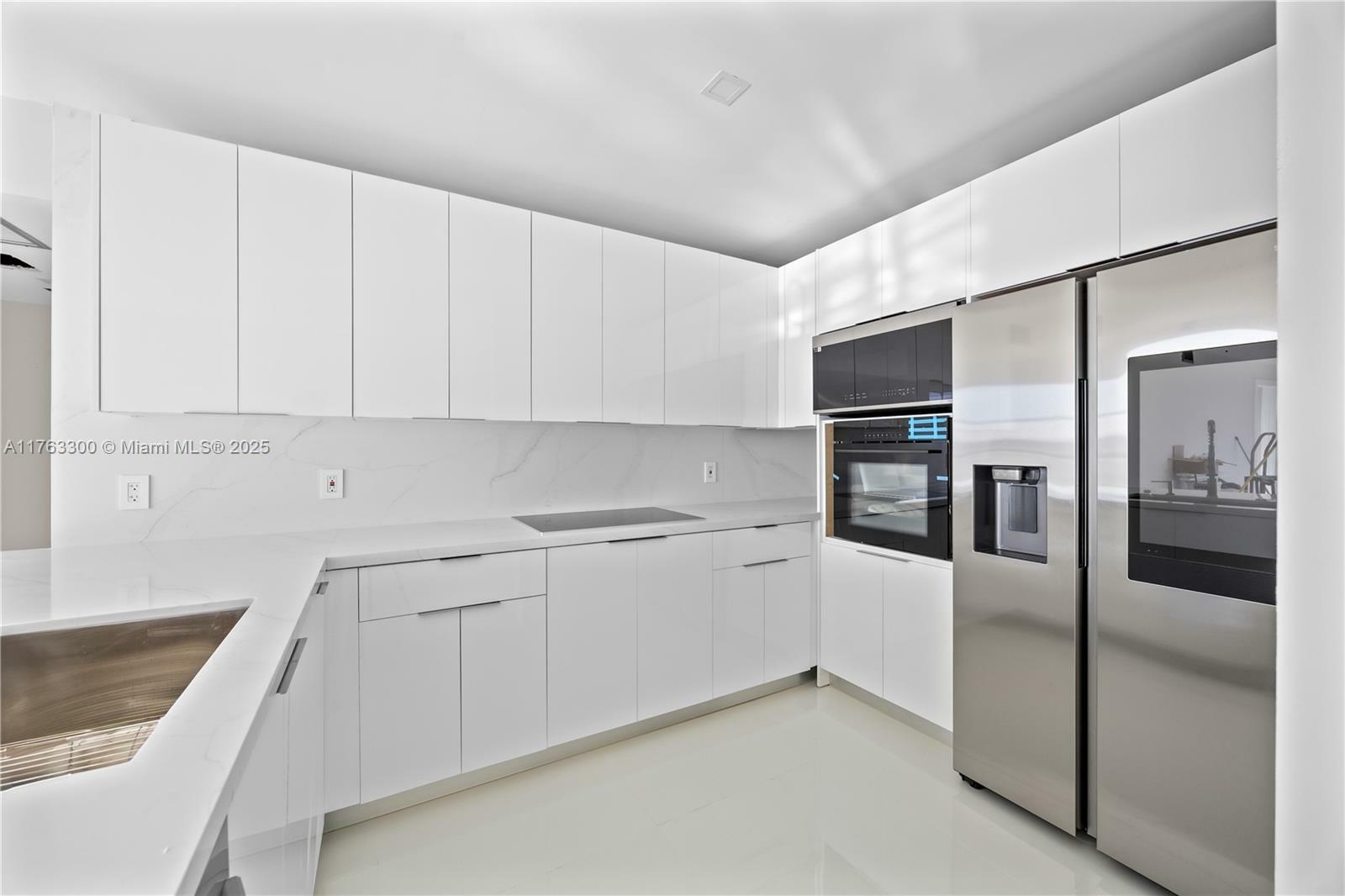 Property Photo: 20335 W Country Club Dr 1509 FL 33180