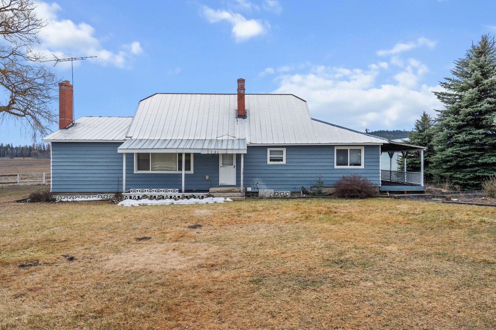 Property Photo: 4973 W Casberg Burroughs Rd WA 99006