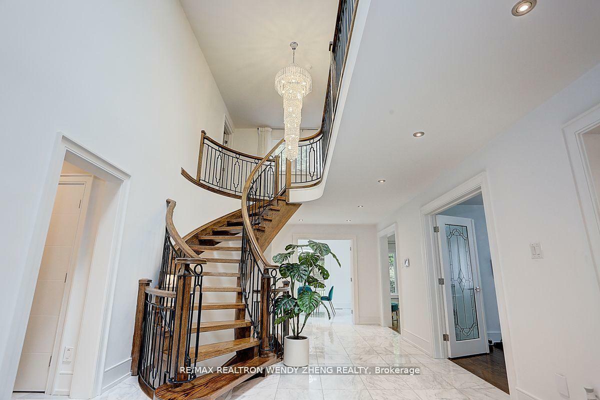 Property Photo: 37 Montclair Road ON L4B 2T9