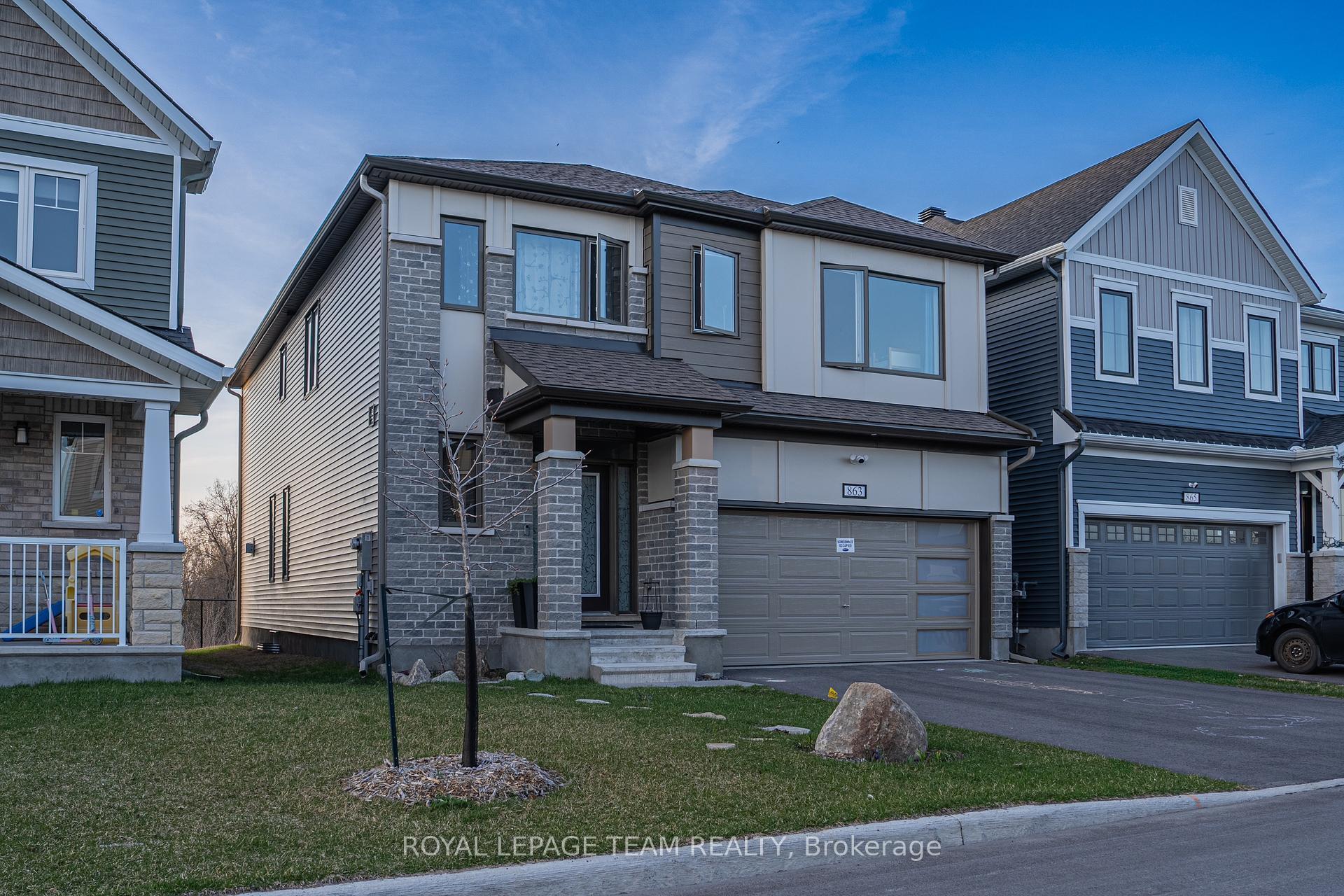 Property Photo: 863 Moonrise Terrace ON K2J 6T1