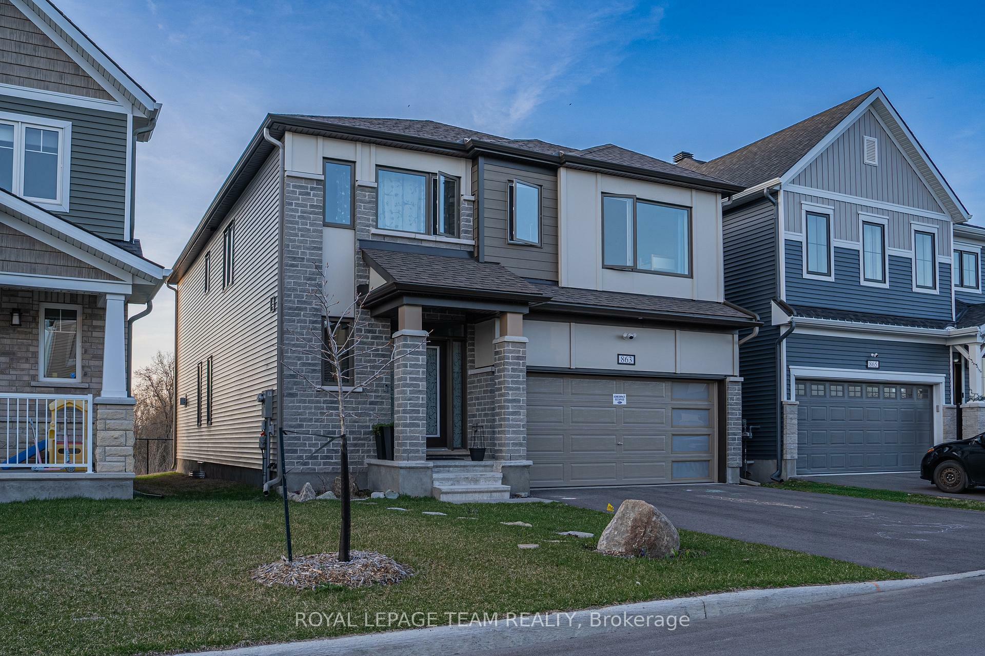 Property Photo: 863 Moonrise Terrace ON K2J 6T1