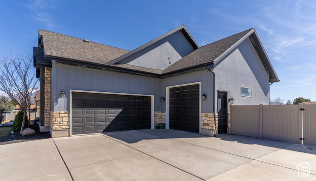 Property Photo:  1353 W Carriage View Ct  UT 84095 