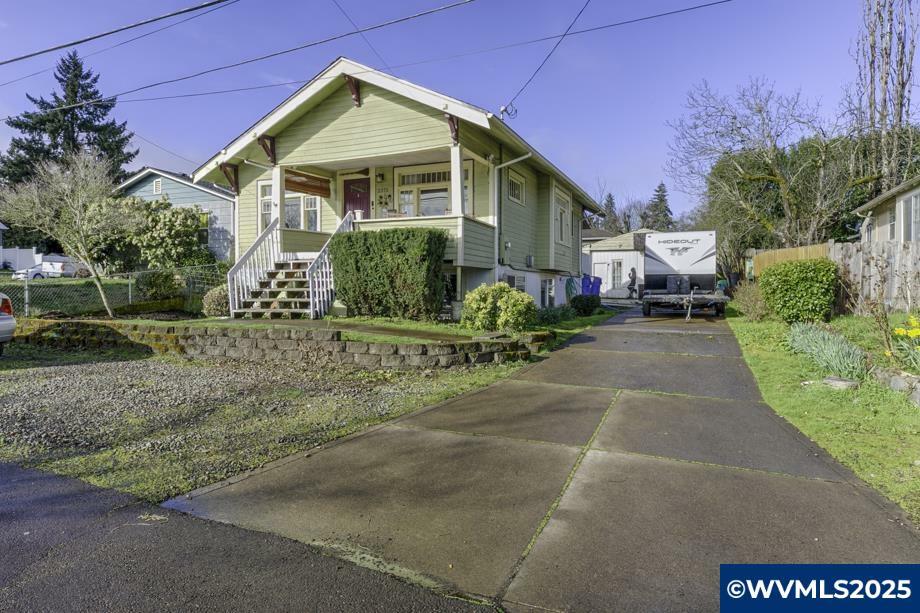 Property Photo:  2375 Saginaw St S  OR 97302 