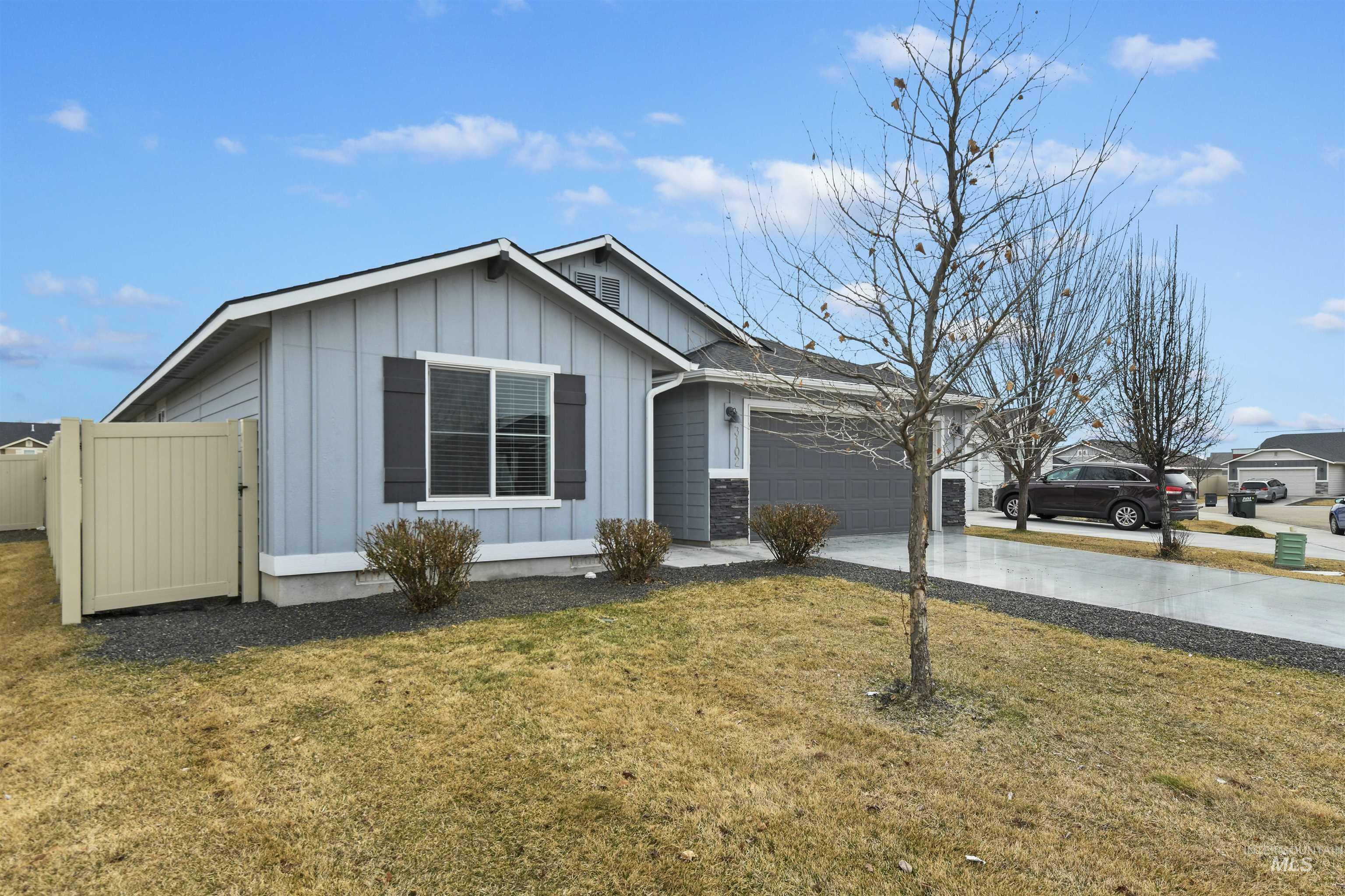 Property Photo: 3102 N Saratov Way ID 83634