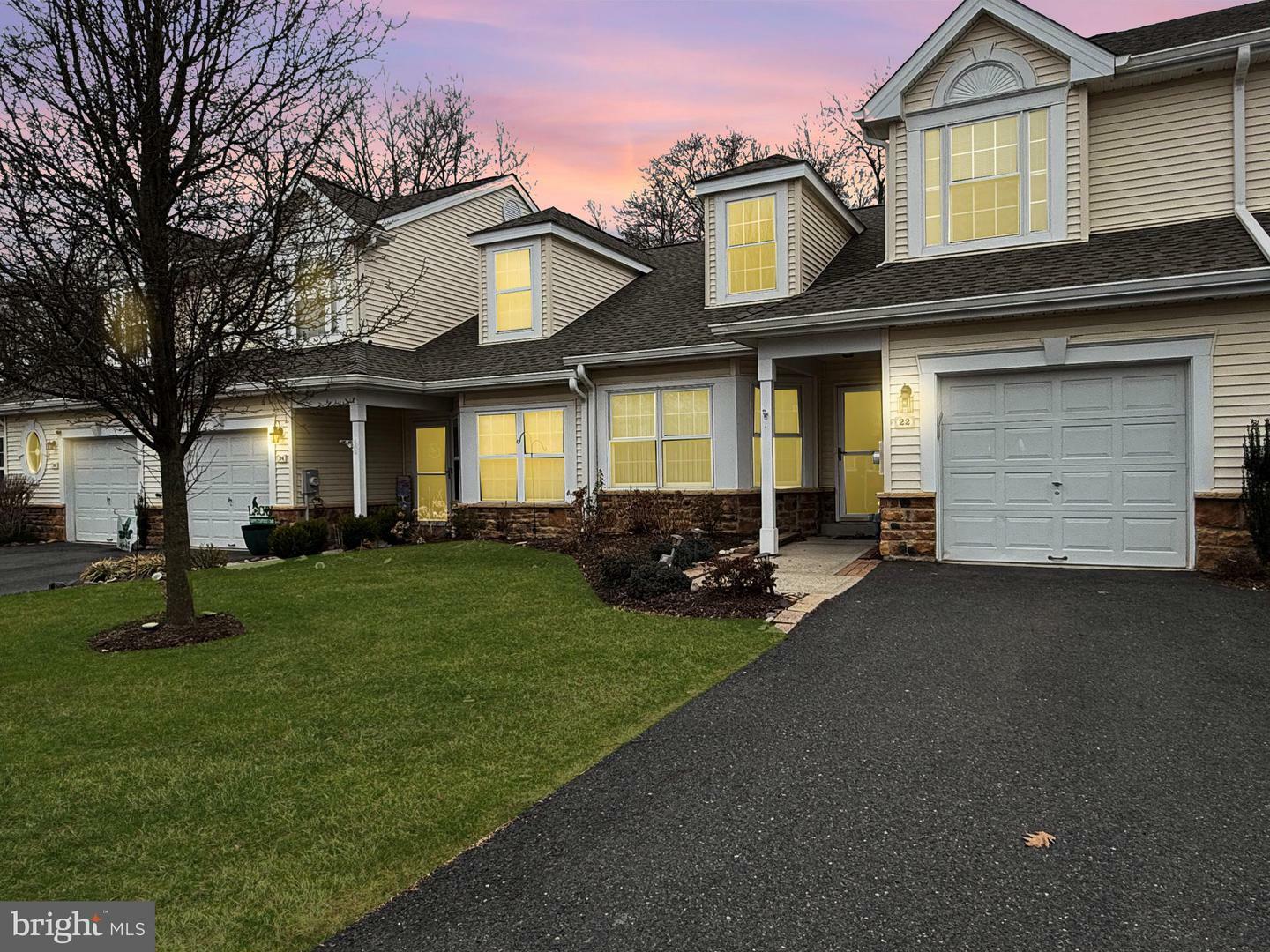 22 Kingston Boulevard  Hamilton NJ 08690 photo
