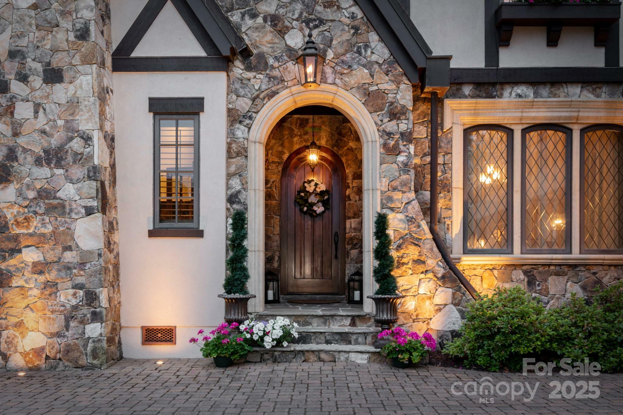Property Photo: 314 Royal Crescent Lane NC 28173
