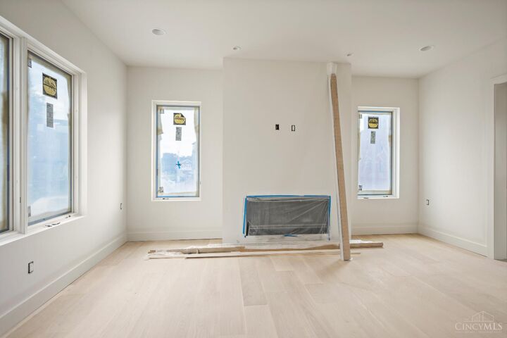 Property Photo: 2920 Three Oaks Lane OH 45209