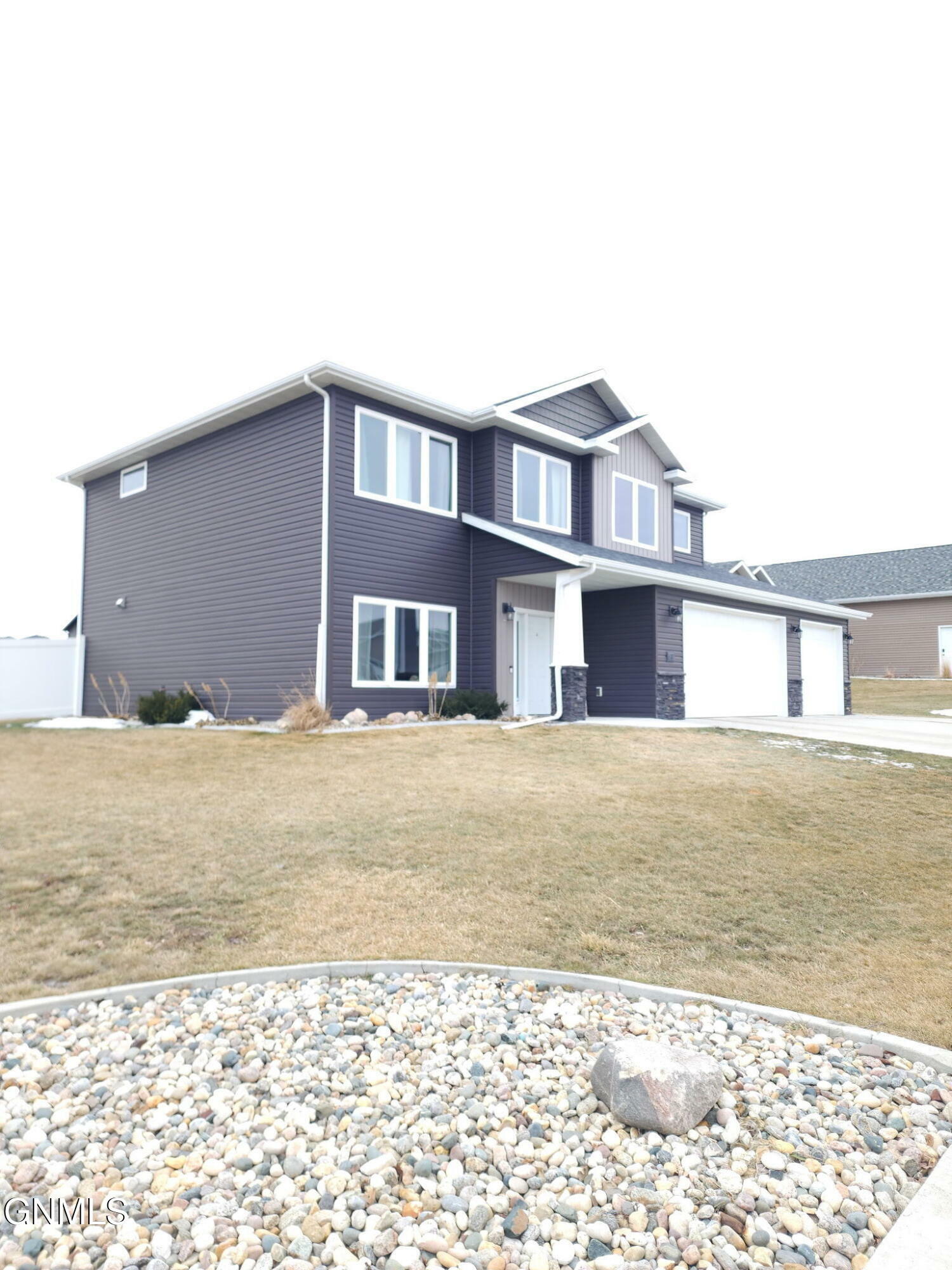 Property Photo: 537 Quarry Lane ND 58503