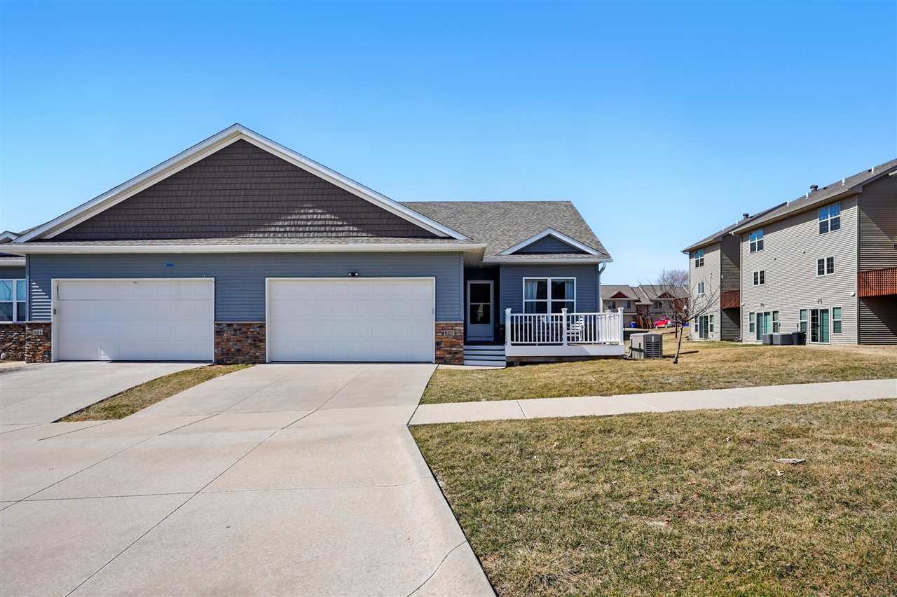 Property Photo: 623 Croell Ave IA 52340