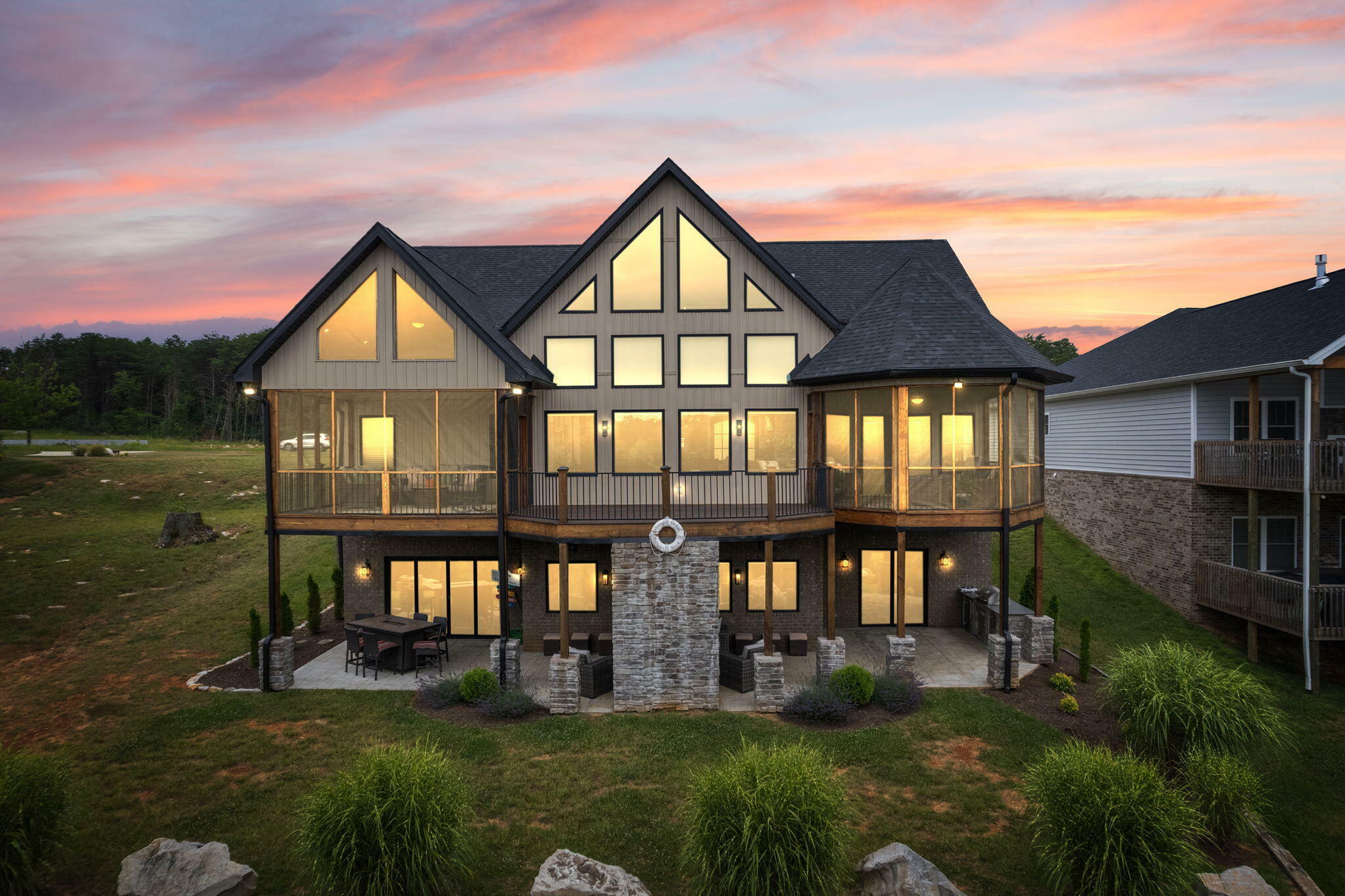 Property Photo: 229 West Canterbury Drive KY 42518