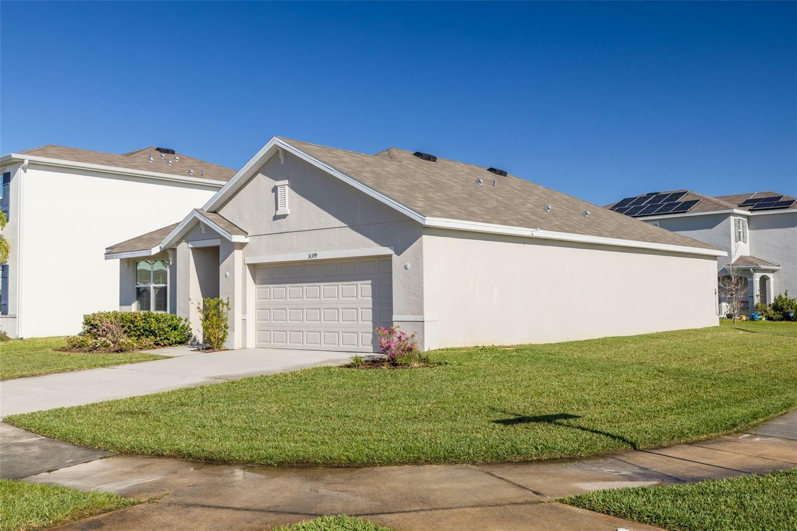 Property Photo:  31399 Penny Surf Loop  FL 33545 