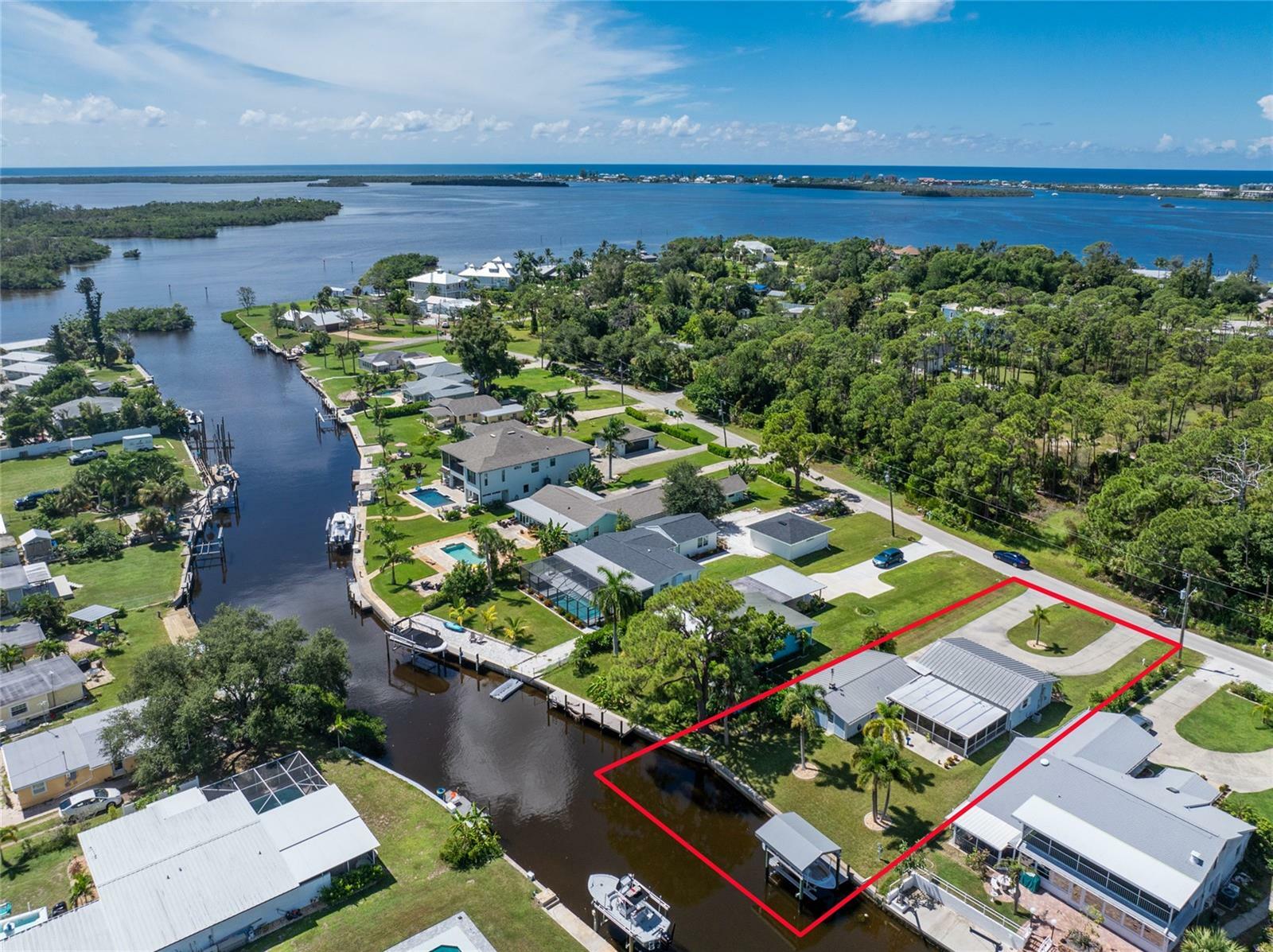 Property Photo: 1715 Riverside Drive FL 34223