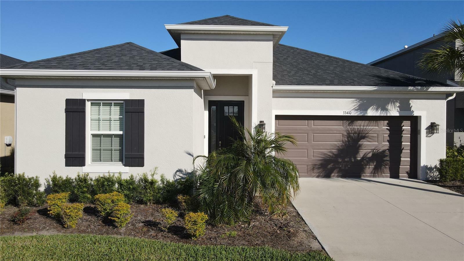 Property Photo:  33410 Castaway Loop  FL 33543 