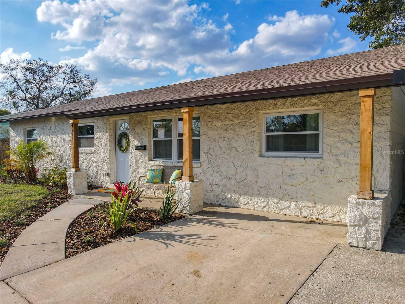 Property Photo: 4905 Tam Drive FL 32808