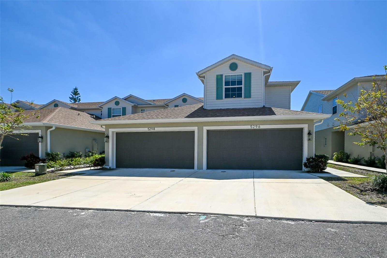 5296 Neil Drive  St Petersburg FL 33714 photo