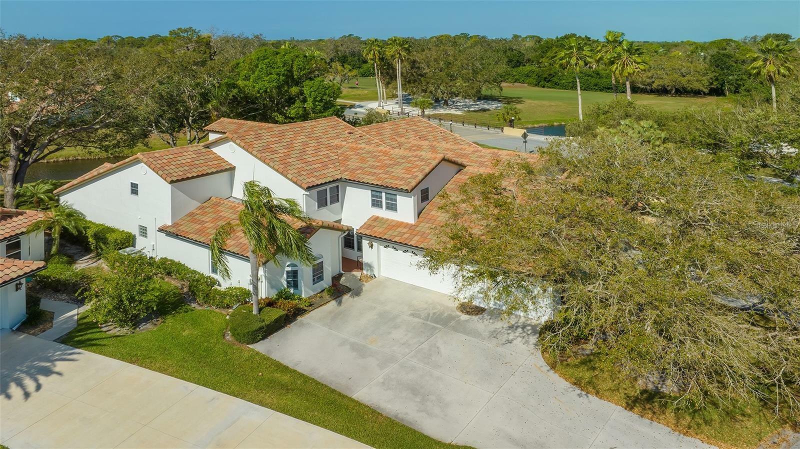 Property Photo: 4404 Calle Serena FL 34238