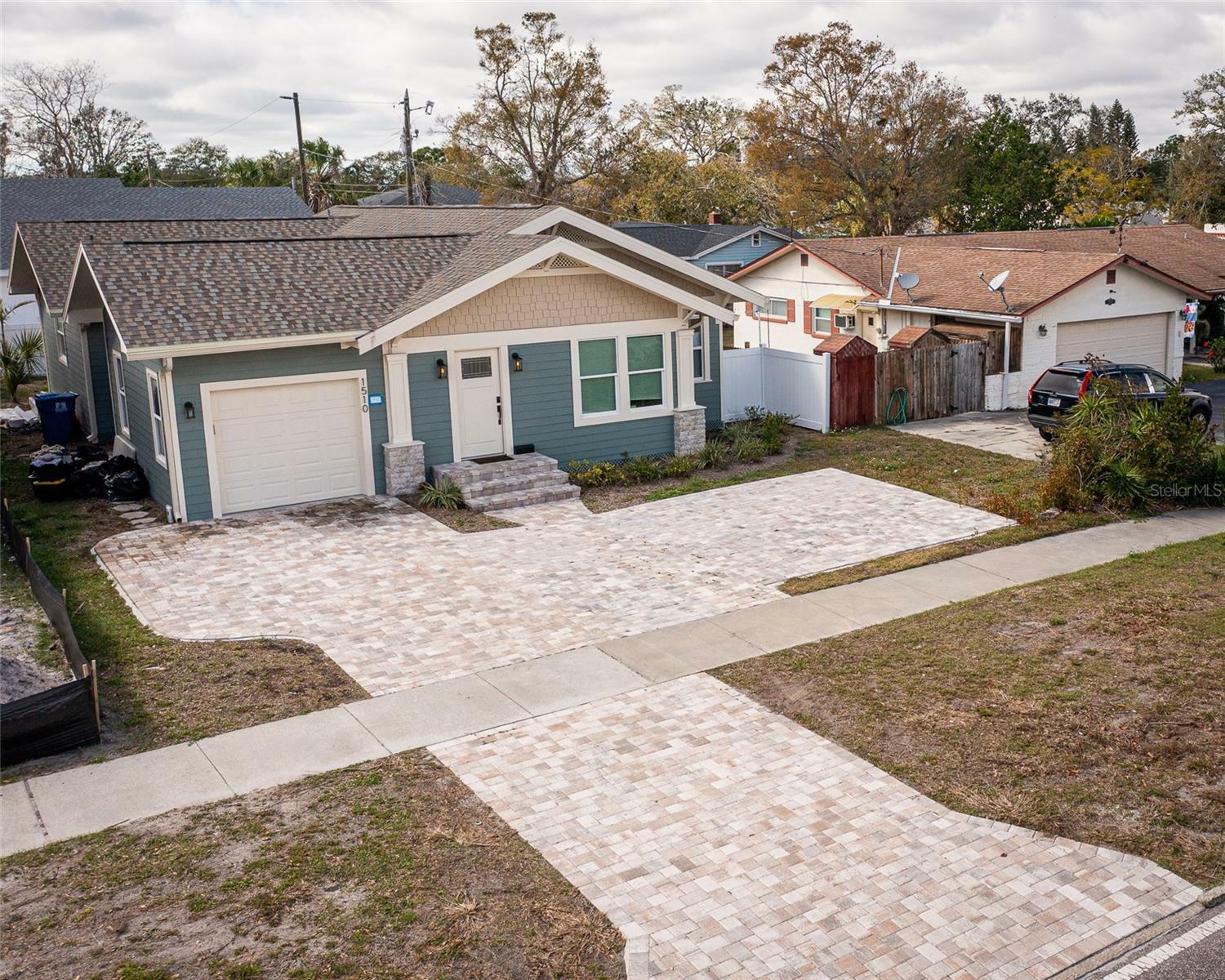 Property Photo: 1510 49th Street N FL 33710