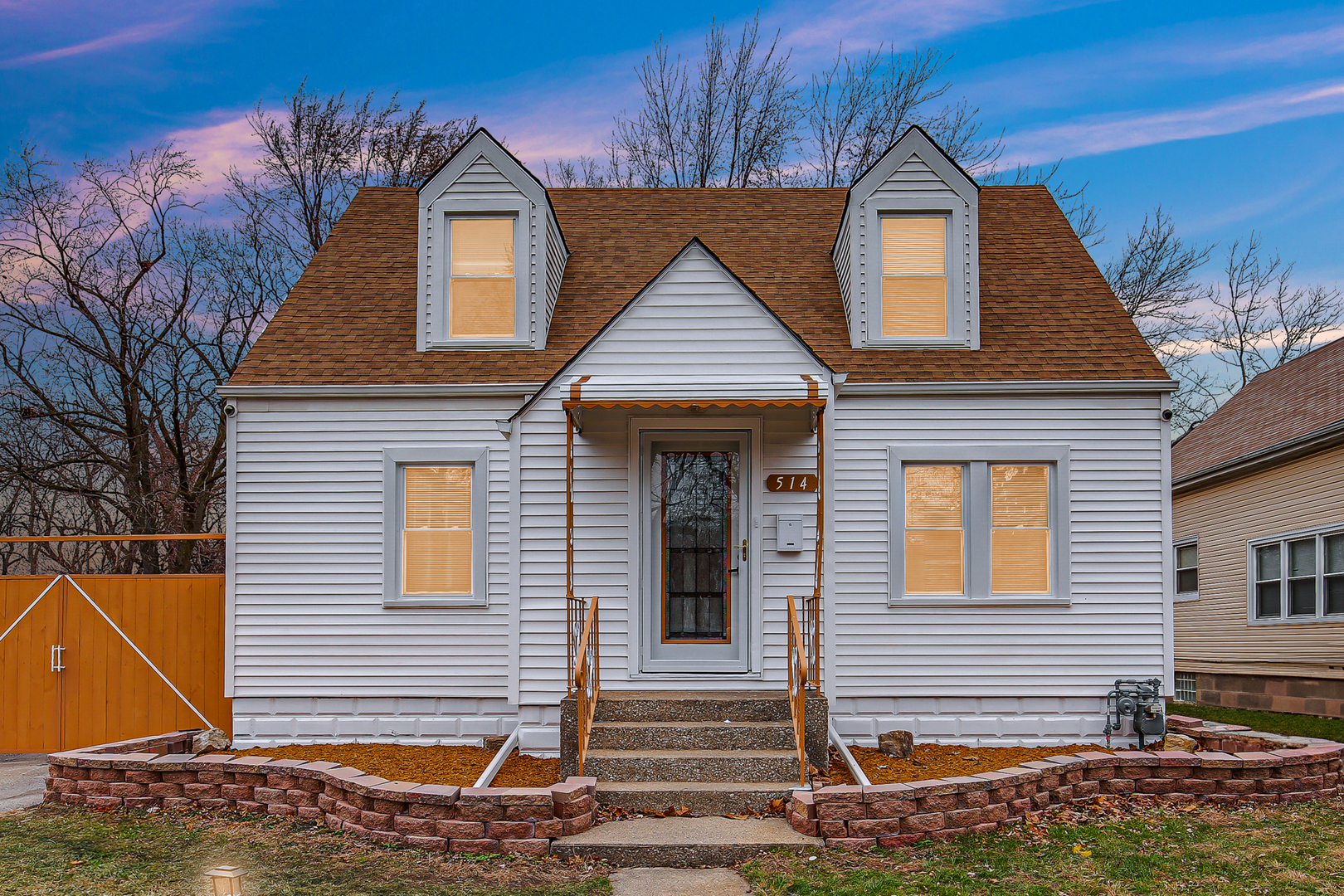 Property Photo: 514 E 144th Place IL 60419