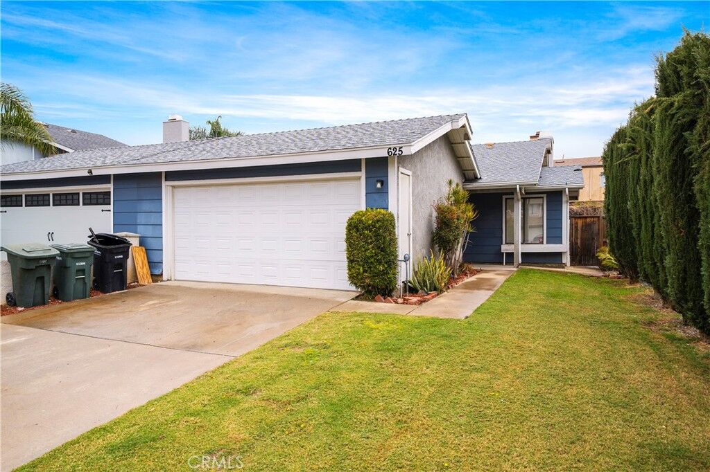 Property Photo: 625 Quail Drive CA 92530