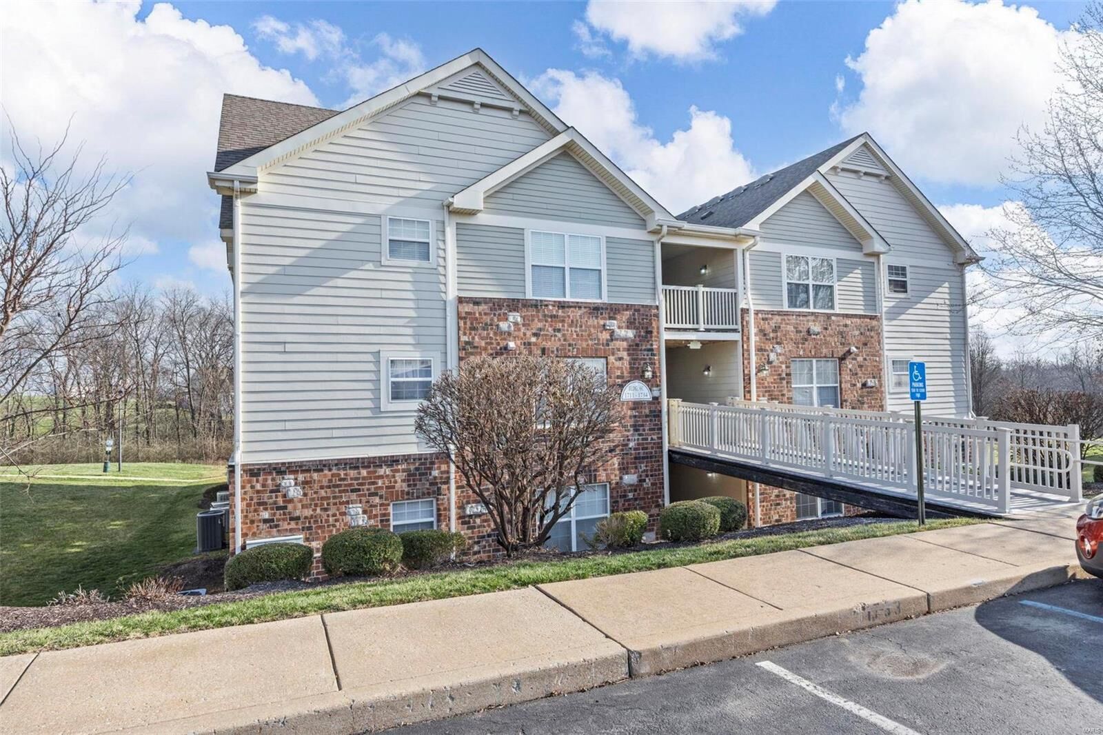 Property Photo: 1723 Piedmont Circle MO 63304