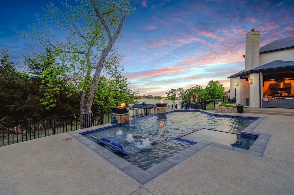 Property Photo: 1812 Canal Court TX 75126