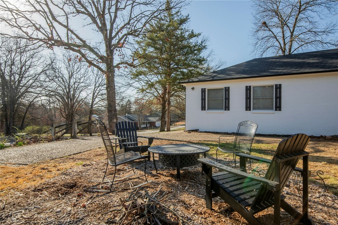 Property Photo: 3175 Katherine Avenue AR 72703