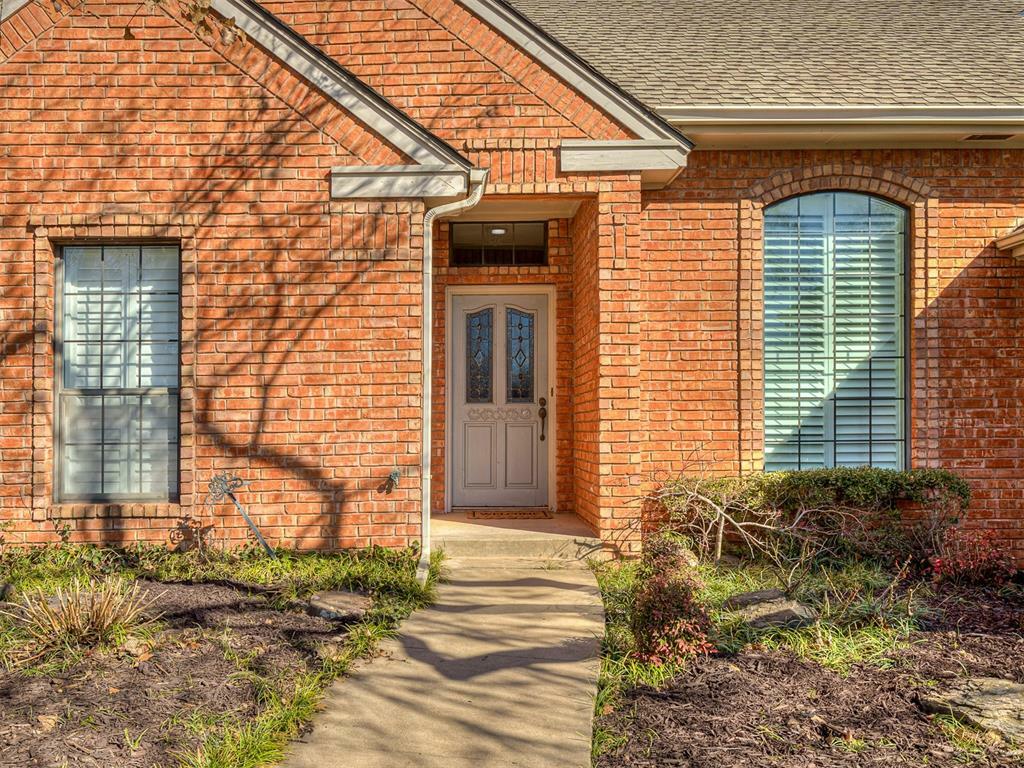 Property Photo: 2809 Red Fern OK 73034