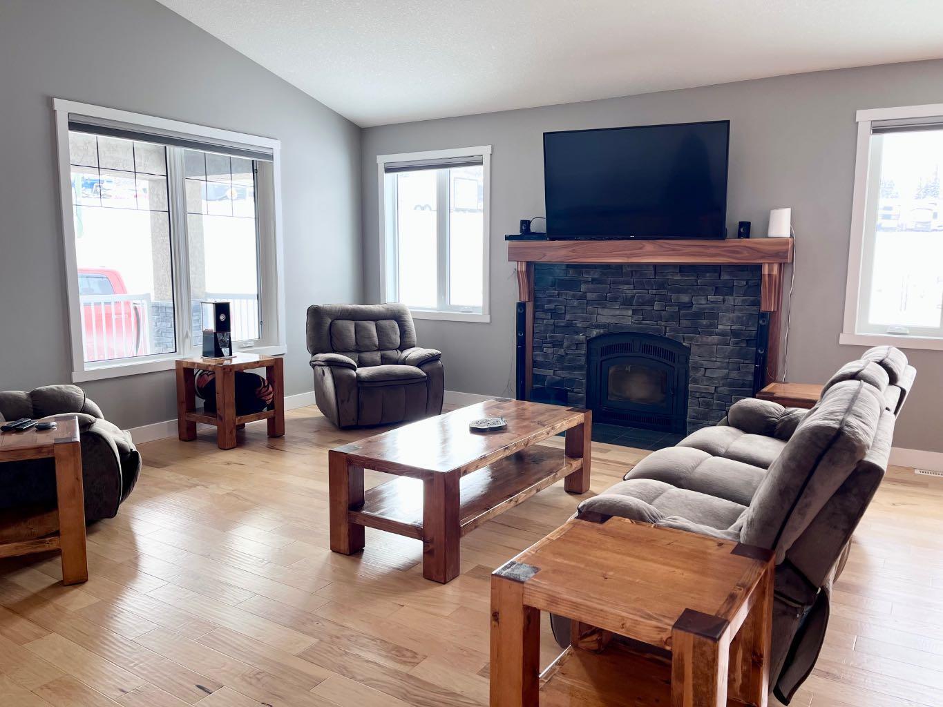 Photo de la propriété: 1093 Makenny Street AB T7V 1H3